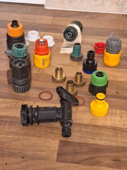 Photo of free Hose fitting, Hozelock and others (Oakley HP18) #1