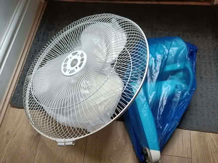 Photo of free 20"/50cm diameter fan (California DE22) #1