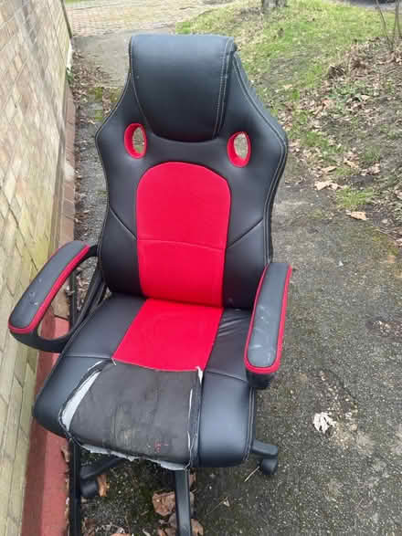 Photo of free Gaming chair (Pitsea) #1