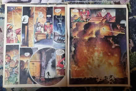Photo of free 3 x editions of vintage 2000 AD comic featuring Judge Dredd (Great Northern Road DE1) #3