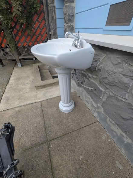 Photo of free Pedestal sink (West End Santa Rosa) #3