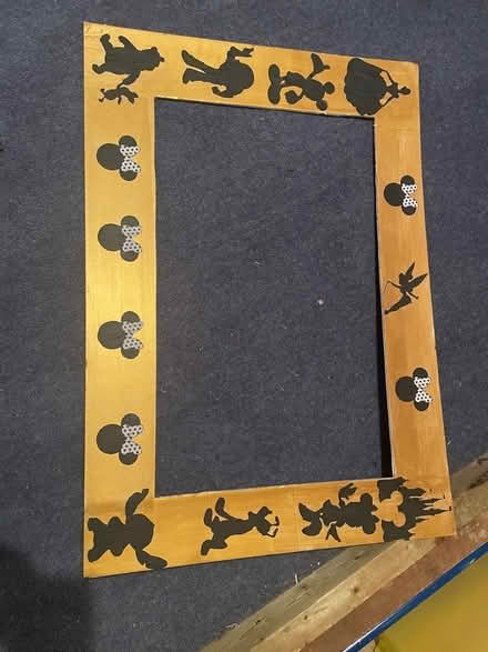 Photo of free Disney themed Photo Booth frame homemade (Marshalswick AL4) #1