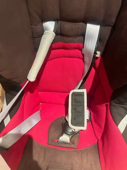 Photo of free Kids car seat (Cheltenham) #2