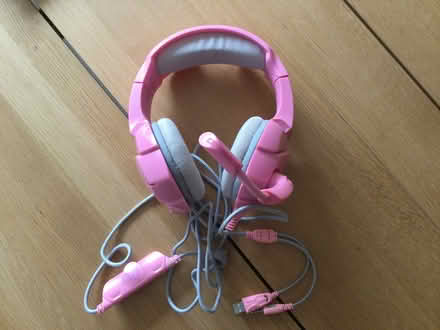 Photo of free Pink gaming headset (TW17 Shepperton) #1