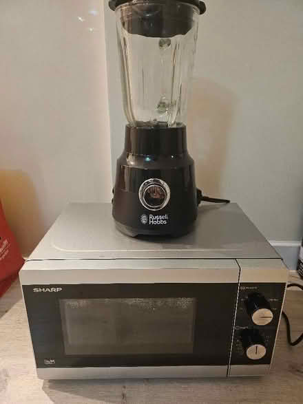 Photo of free Blender and microwave (Barking IG11) #1