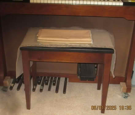 Photo of free Lg Electric Organ (Worcester WR5) #4