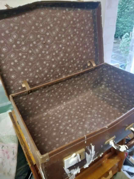 Photo of free Large vintage suitcase from early 1950's (Bubnell DE45) #1