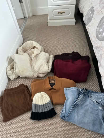 Photo of free Woman’s clothes (Ox4 3en) #1