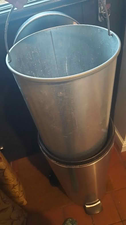 Photo of free Brabantia 30L bin. (Broseley TF12) #4
