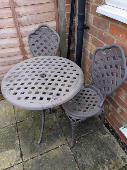 Photo of free Small round garden table with 2 chairs (Central Reading RG1) #1