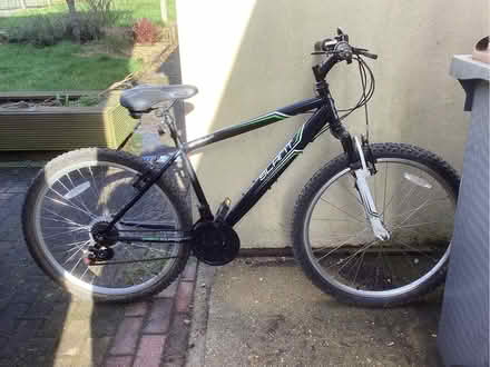 Photo of free Man’s bike - in need of repair (Waterlooville PO7) #1
