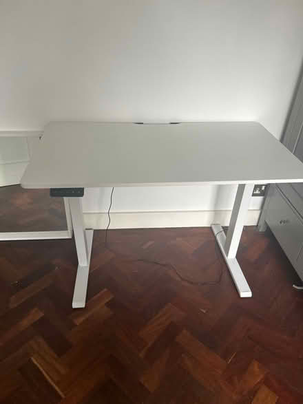 Photo of free electric standing desk (Kennington) #1