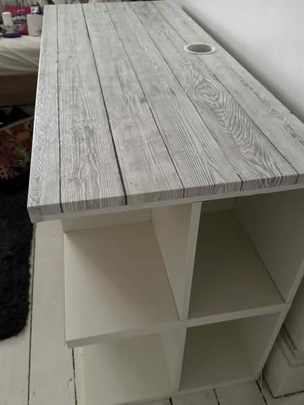 Photo of free Desk (Ws111er) #2