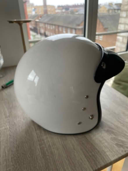 Photo of free White helmet (Elephant and Castle) #2