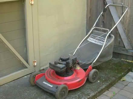 Photo of free Craftsman gas lawn mower (san rafael/santa venetia) #1