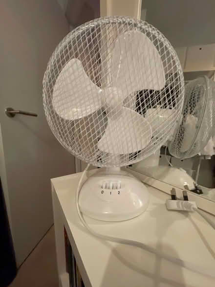 Photo of free White desktop fan (Elephant and Castle) #2