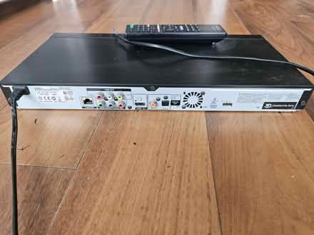 Photo of free Sony-BDP-S570 Blu-Ray player (Godalming / Busbridge GU7) #3