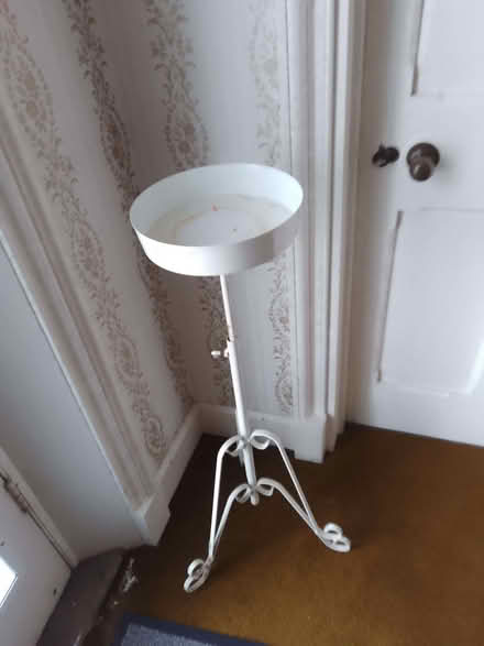 Photo of free Plant/flower arrangement stand (Saffron Walden CB10) #1