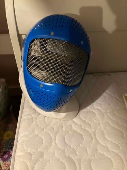 Photo of free Child’s plastic fencing mask (The Inch EH16) #1
