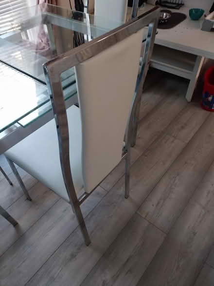 Photo of free Glass table and 6 chairs (Next to Lister hospital..) #3