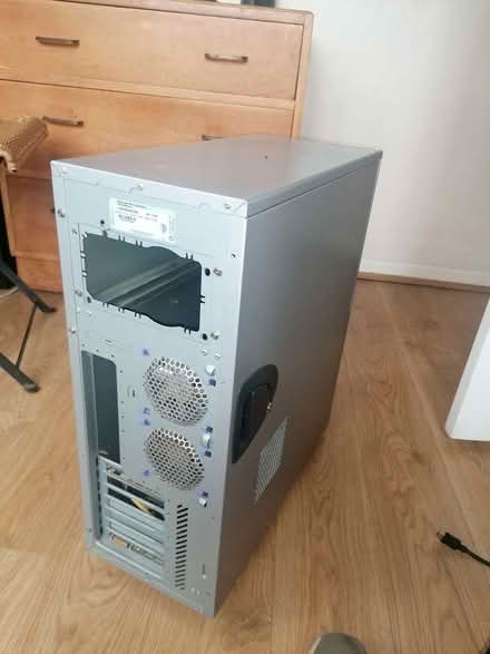 Photo of free Computer Tower Case by Gigabyte (Malvern Link WR14) #3