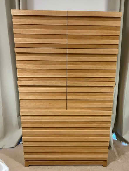 Photo of free Veneered light oak chest of 8 drawers (Belsize Park NW3) #2