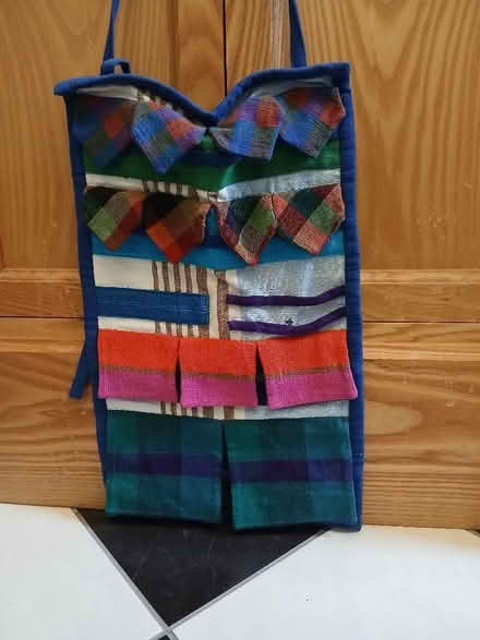 Photo of free Wall Hanging with Pockets (Newhaven EH6) #1