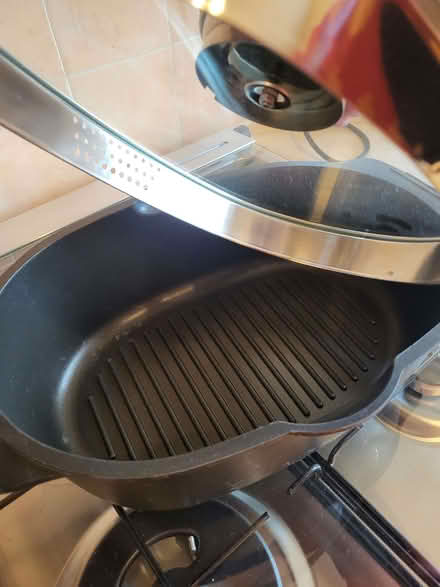 Photo of free Large casserole or roasting dish (Barnard's Green WR14) #1