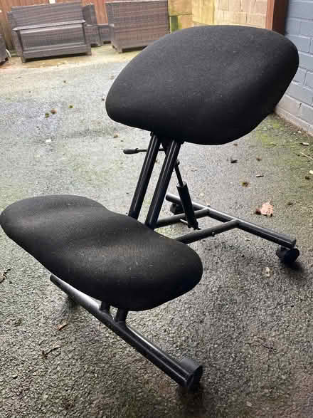 Photo of free Kneeling chair (DE56 - Duffield) #1