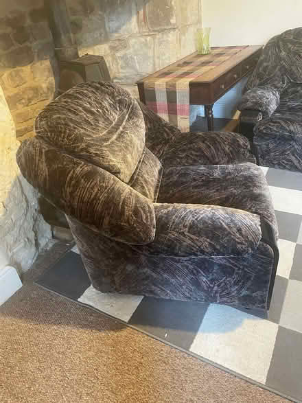 Photo of free Settee and single chair (Sandford-on-Thames OX4) #3