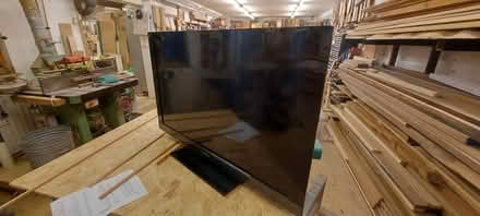 Photo of free Sony Bravia 40 inch tv (Sn8 3ly) #2