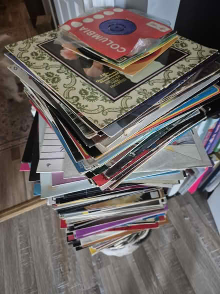 Photo of free Records (Rm3 0gd) #2