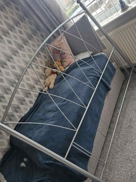 Photo of free King size bed head (Euxton PR7) #1