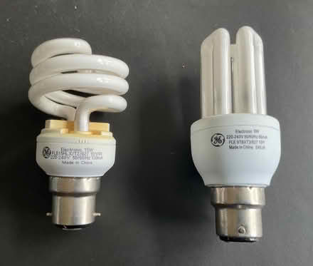 Photo of free 2 Lightbulbs (CT1) #1