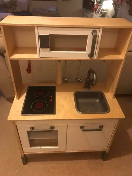 Photo of free Toy Kitchen (Cleobury Mortimer DY14) #1