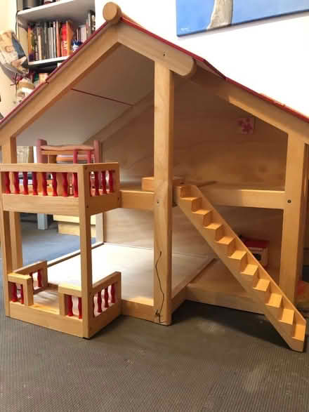 Photo of free Wooden dolls house (Canonbury N1) #2