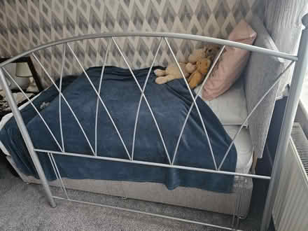 Photo of free King size bed head (Euxton PR7) #2