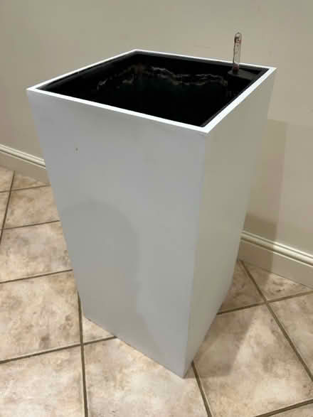 Photo of free Indoor planter unit (Farnham Royal) #3