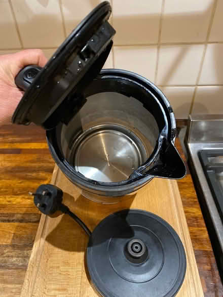Photo of free Working kettle (Merton Park SW19) #3