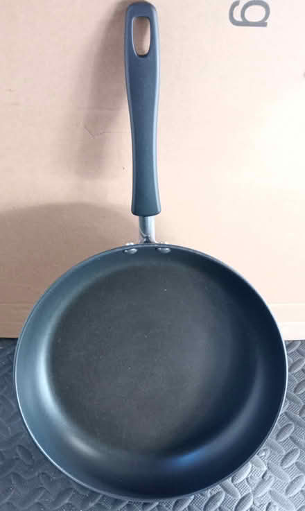 Photo of free 28cm Frying Pan (Bordesley, Redditch B97) #1