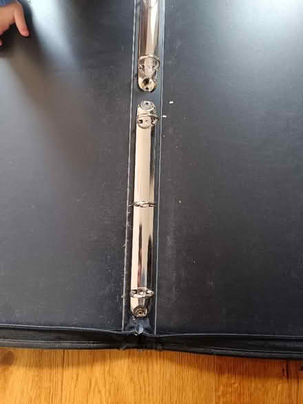 Photo of free A1 black portfolio paper folder (Wisewood S6) #4