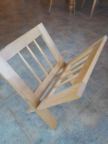 Photo of free Daliwr cylchgronau / logiau. Magazine/Log holder (Bangor LL57) #3