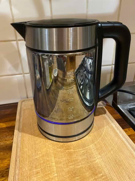 Photo of free Working kettle (Merton Park SW19) #1