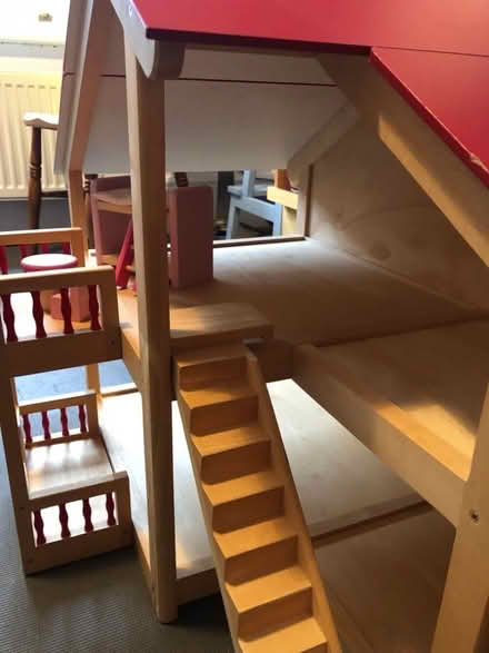Photo of free Wooden dolls house (Canonbury N1) #3