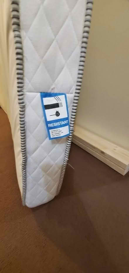 Photo of free Single Mattress Silent Night (Sidemoor B61) #3