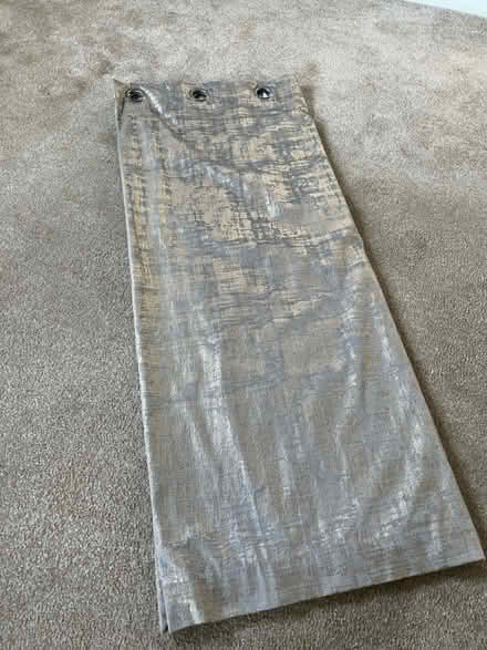 Photo of free Eyelet curtains (HP10 flackwell heath) #2