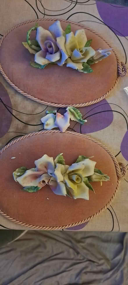 Photo of free 2 Pink Floral China Wall Plaques (WR14 Malvern Link) #1