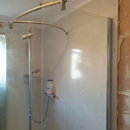Photo of free Large shower Tray Plus Fittings (Seaton EX12) #2