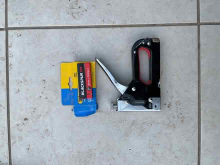 Photo of free Small Staple Gun (Hutton BS24) #1