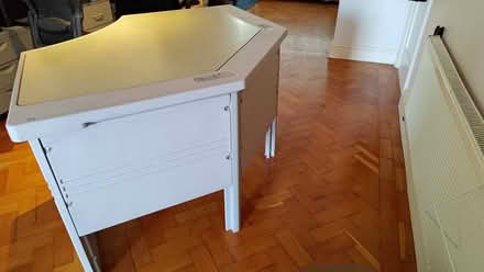 Photo of free Corner desk (TW3 Hounslow Central) #2